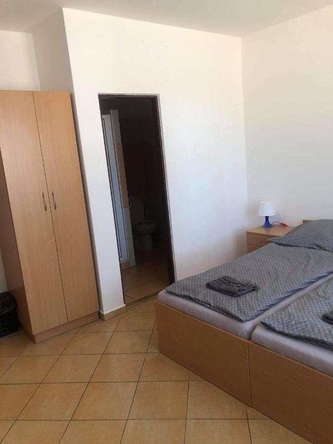 Penzion Adamčík Hotel Popice Bagian luar foto